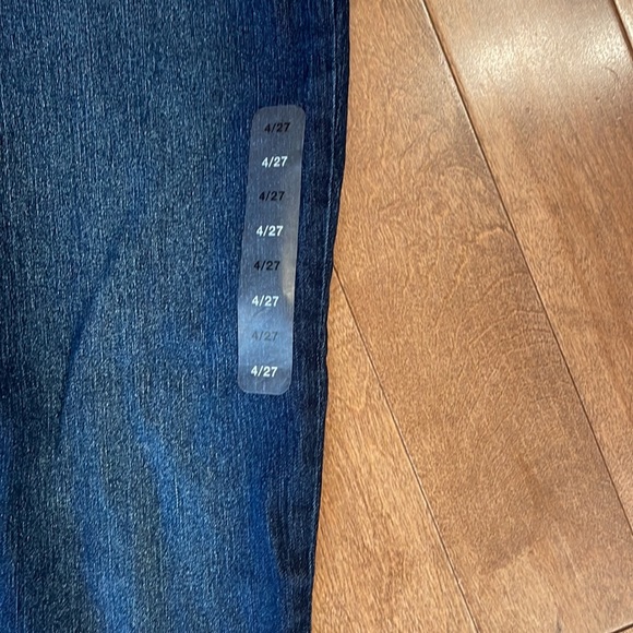 Women’s Gap skinny jeans. - Picture 2 of 4